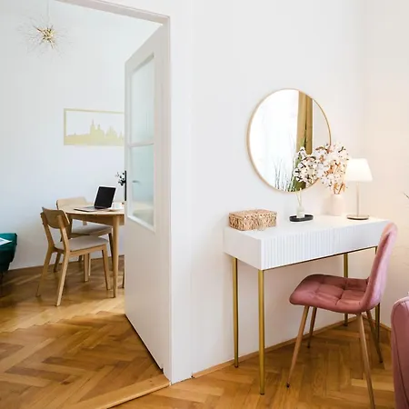 Apartament Days - Two Bedroom With Ac Next To National Theatre