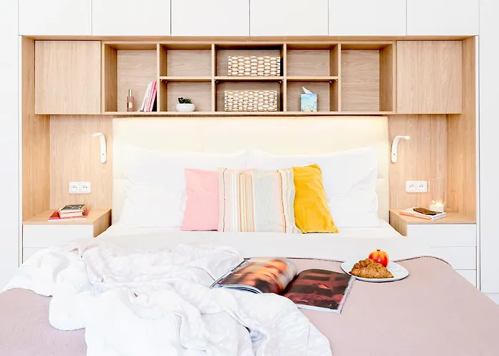 Days - Two Bedroom With Ac Next To National Theatre 아파트