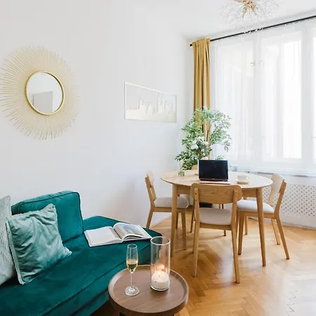 Days - Two Bedroom With Ac Next To National Theatre *