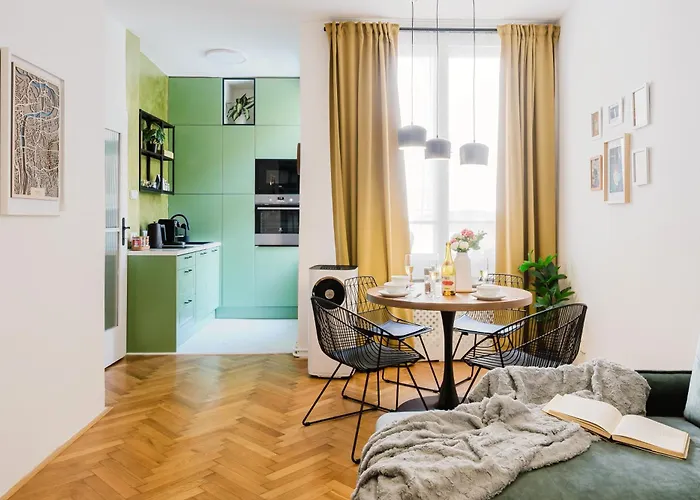 Apartment Days - Two Bedroom With Ac Next To National Theatre *